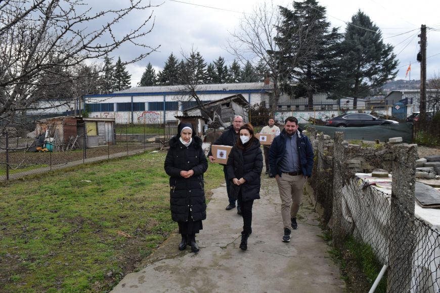 Првата дама г-ѓа Елизабета Ѓоргиевска во посета на Македонски Каритас