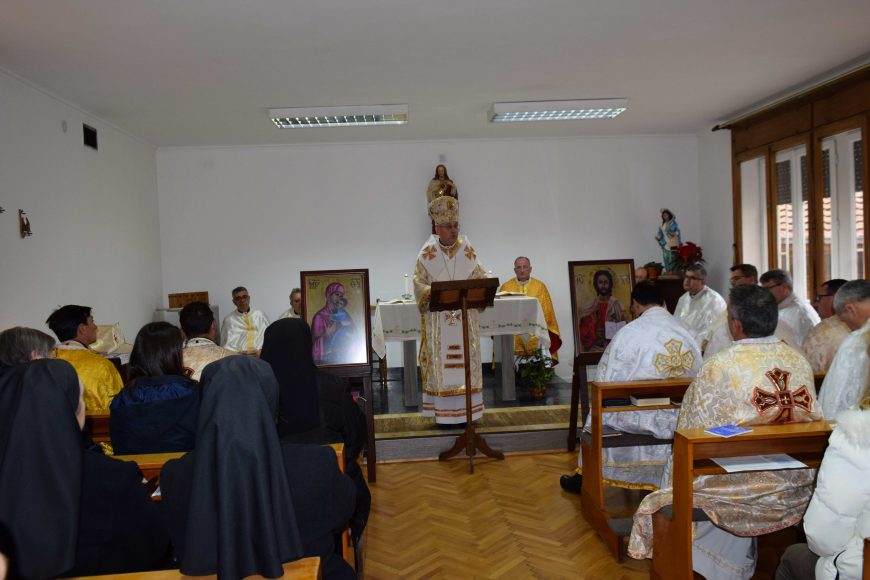 Со Света Архиерејска Литургија одбележан Денот на Македонски Каритас